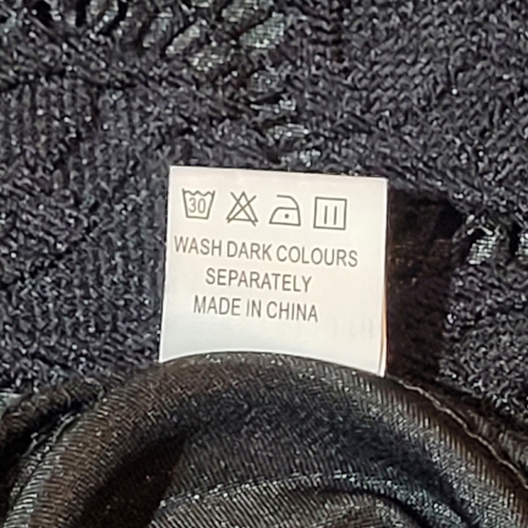 Black Lace Dress with Stretch (L) - Picture 8 of 12